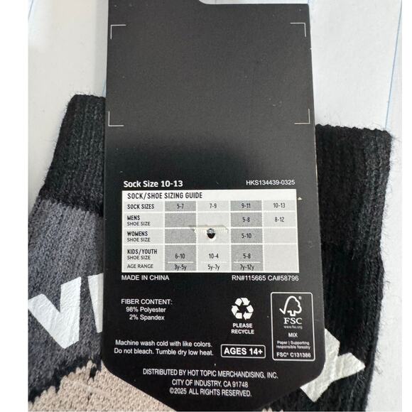 HOT TOPIC FAMILY GUY Crew Socks NWT "Victory Shall Be Mine" Shoe Size 8 - 12 - Picture 6 of 6